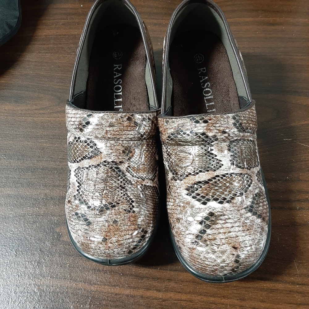 Ladies shoes